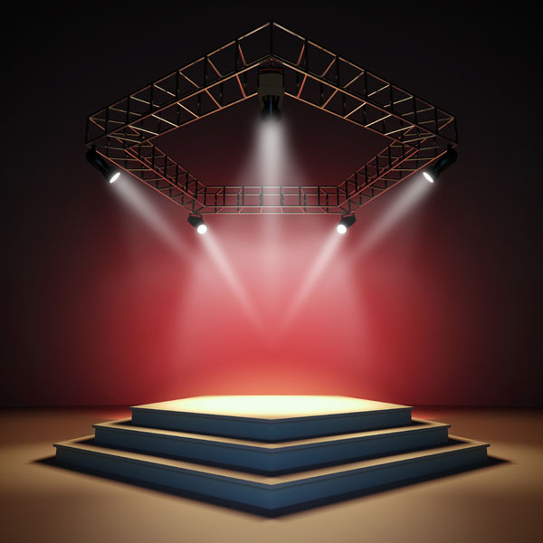 Пустая сцена и занавес